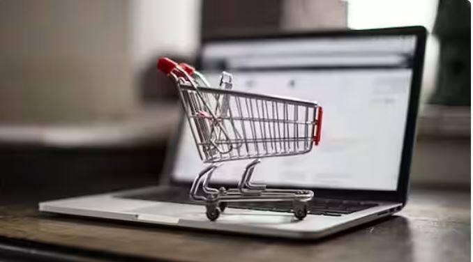 ਫਲਿੱਪਕਾਰਟ ਅਤੇ ਐਮਾਜ਼ਾਨ ਦੋਵਾਂ 'ਤੇ ਇੱਕੋ ਮੋਬਾਈਲ ਦੀਆਂ ਕੀਮਤਾਂ ਦੀ ਜਾਂਚ ਕਰੋ, ਕਿਉਂਕਿ ਦੋਵਾਂ ਵੈੱਬਸਾਈਟਾਂ 'ਤੇ ਕੀਮਤਾਂ ਵੱਖ-ਵੱਖ ਹੋ ਸਕਦੀਆਂ ਹਨ। ਤੁਸੀਂ ਕੀਮਤਾਂ ਦੀ ਤੁਲਨਾ ਕਰਨ ਅਤੇ ਸਭ ਤੋਂ ਵਧੀਆ ਸੌਦਾ ਪ੍ਰਾਪਤ ਕਰਨ ਲਈ ਹੋਰ ਔਨਲਾਈਨ ਖਰੀਦਦਾਰੀ ਵੈਬਸਾਈਟਾਂ ਜਾਂ ਔਫਲਾਈਨ ਸਟੋਰਾਂ 'ਤੇ ਕੀਮਤਾਂ ਵੀ ਦੇਖ ਸਕਦੇ ਹੋ।