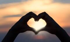 Zodiac Signs: বিচ্ছেদই সমস্যার সমাধান নয় বলে বিশ্বাস, ব্রেকআপ হতে হতেও সম্পর্ক জোড়া লাগিয়ে ফেলেন এঁরা