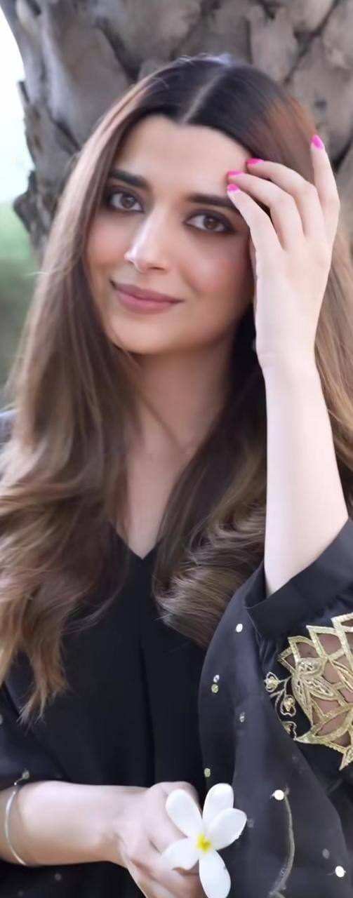 ਉਹ ਹਾਲ ਹੀ ਦਿਲਜੀਤ ਦੋਸਾਂਝ ਨਾਲ ਫਿਲਮ 'ਜੋੜੀ' 'ਚ ਨਜ਼ਰ ਆਈ ਹੈ।