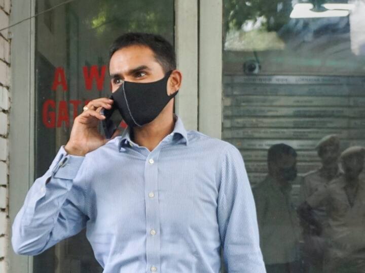 CBI Raids at Mumbai NCB Zonal Director Sameer Wankhede Premises case registered under Prevention of Corruption and IPC sections ann CBI Raids: क्यों आर्यन खान मामले में मुश्किलों में घिरे समीर वानखेड़े? जानें CBI रेड की वजह
