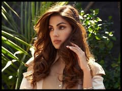 Rhea Chakraborty Photos: బ్యూటిఫుల్ రియా చక్రవర్తి లేటెస్ట్ పిక్స్