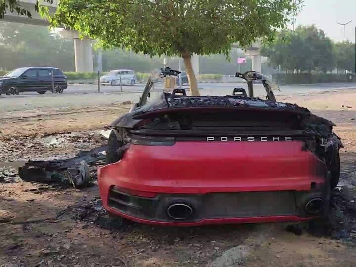 Porsche car goes up in flames after crash in Gurugram, Know Details మంటల్లో కాలి బూడిదైపోయిన స్పోర్ట్స్ కార్, కుక్కను తప్పించబోయి డివైడర్‌కి ఢీ!