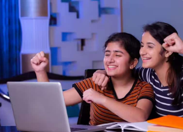 CBSE 12th Result 2023 Declared at results.cbse.nic.in Check CBSE Board Class 12 Topper Name Here CBSE 12th Result 2023 OUT : सीबीएसई बारावीचा निकाल जाहीर, कसा पाहाल निकाल?