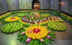 PHOTO : देवगडमधील कुणकेश्वर मंदिरात 11,111 हापूस आंब्यांची आकर्षक आरास