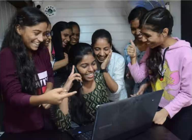 WB माध्यमिक परिणाम 2023: जानिए WB बोर्ड 10वीं का रिजल्ट 2023 ABP LIVE पर कैसे चेक करें