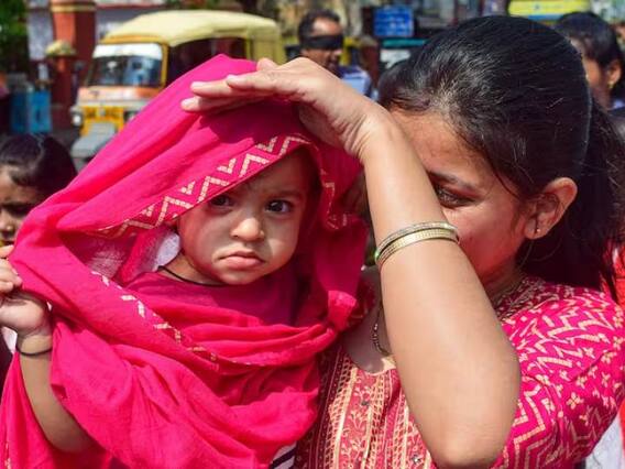 Weather Updates: बढ़ते तापमान से हाल बेहाल! दिल्ली-NCR, यूपी समेत इन राज्यों में बढ़ी तपिश, जानें अब कब होगी बारिश Weather Updates: बढ़ते तापमान से हाल बेहाल! दिल्ली-NCR, यूपी समेत इन राज्यों में बढ़ी तपिश, जानें अब कब होगी बारिश