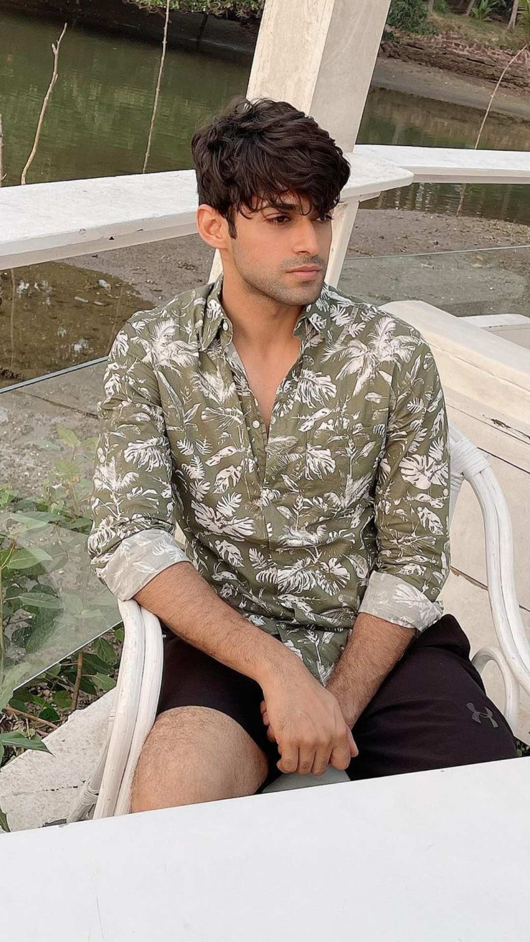 मीडिया रिपोर्ट के अनुसार मोहित कुमार की कुल संपत्ति 7 करोड़ रुपये है