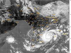 खतरनाक रूप ले चुका है साइक्लोन ‘मोचा’, बंगाल में NDRF की 8 टीमें तैनात, म्यांमार-बांग्लादेश पर भी आफत