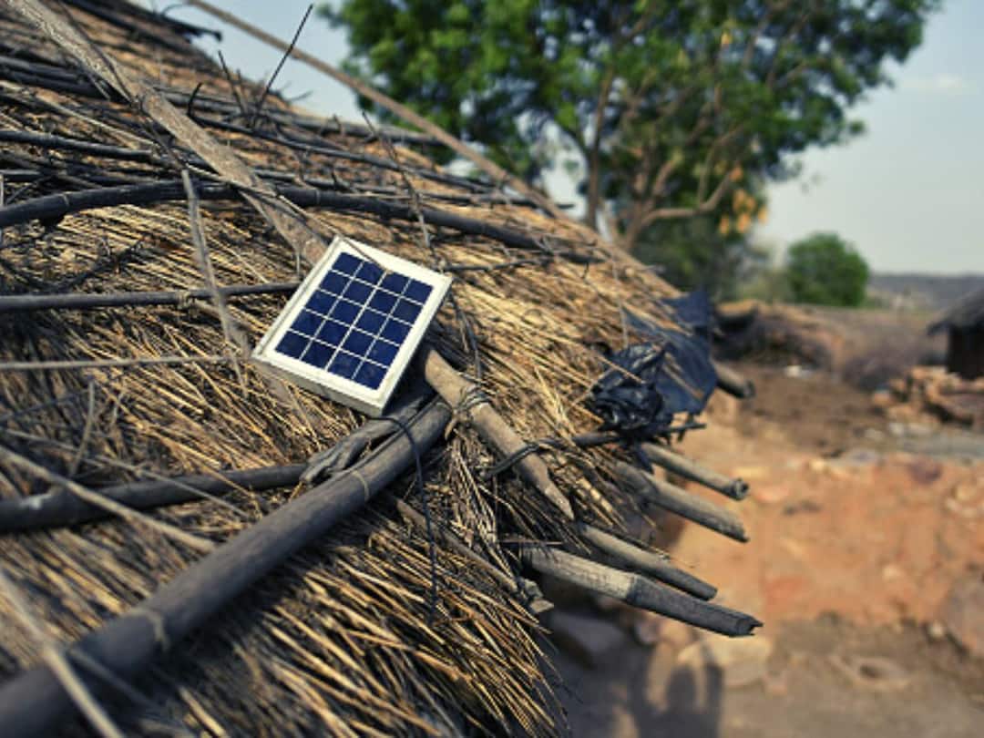 India May Generate 1.8 Million Tonnes Of Solar Waste By 2050: How To Deal With The Problem Strategically Solar Waste Management India Challenges How To Address Fix Problem India May Generate 1.8 Million Tonnes Of Solar Waste By 2050: How To Deal With The Problem Strategically