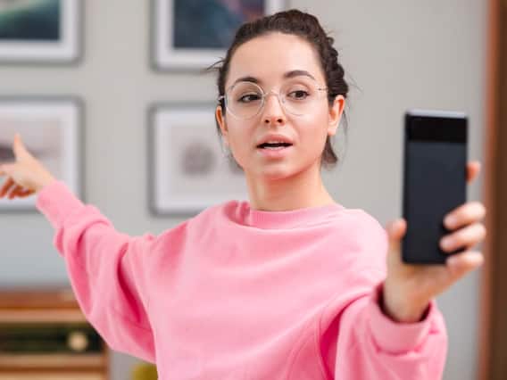 Instagram इन्फ्लुएंसर्स कितना पैसा कमाते हैं? 50-60 हजार या फिर लाखों, यहां जानिए Instagram इन्फ्लुएंसर्स कितना पैसा कमाते हैं? 50-60 हजार या फिर लाखों, यहां जानिए