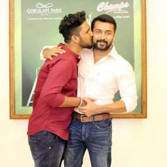 Surya New Look : இதுதான் சூர்யாவின் புது லுக்கா?  ஆச்சரியத்தில் ஆழ்த்திய கங்குவா படக்குழுவினர்!