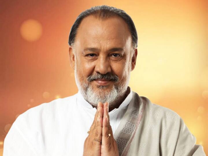 Alok Nath Love Life: बॉलीवुड एक्टर आलोक नाथ को आपने कई फिल्मों में ‘बाऊजी’ का रोल निभाते देखा होगा. लेकिन उनकी पर्सनल लाइफ से बहुत कम लोग वाकिफ है. आज हम आपको उनकी लव लाइफ के बारे में बता रहे हैं.