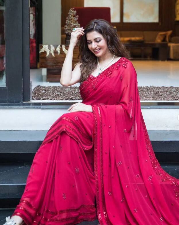 લગ્ન અને બાળકોની દેખરેખમાં વ્યસ્ત હોવાને કારણે ભલે ભાગ્યશ્રીએ ફિલ્મોથી અંતર રાખ્યું હોય, પરંતુ તે ગ્લેમરની દુનિયા સાથે જોડાયેલી રહે છે.