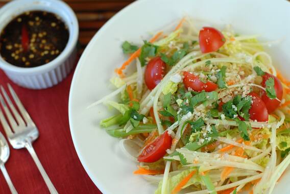 Salad Recipe: To keep the stomach cool in summer, eat a special salad of green papaya