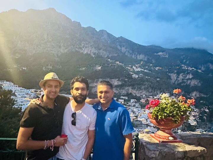 మౌనిరాయ్ (Image credit: MouniRoy/Instagram)