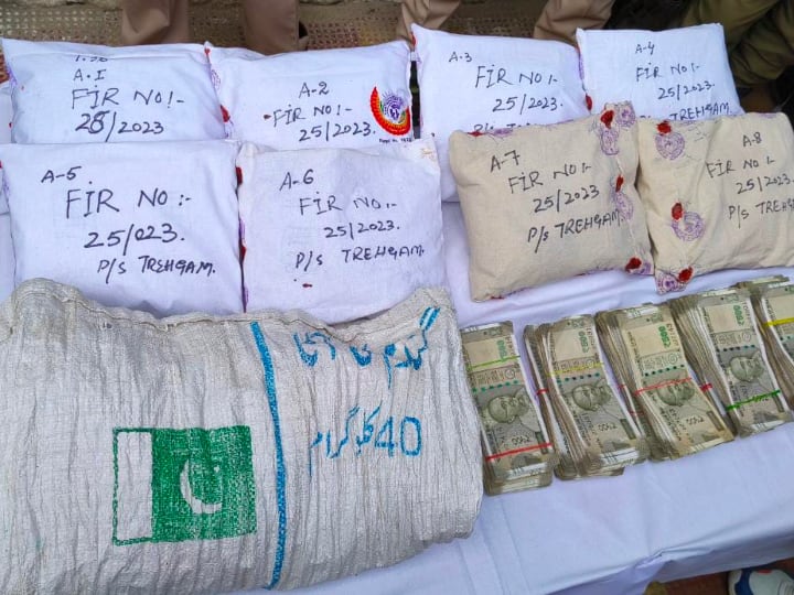 Jammu Kashmir: लश्कर-ए-तैयबा के नार्को मॉड्यूल का भंडाफोड़, 8 किलो हेरोइन के साथ 4 गिरफ्तार Jammu Kashmir kupwara district Lashkar e Taiba narco module busted 4 arrested with 8 kg heroin ann Jammu Kashmir: लश्कर-ए-तैयबा के नार्को मॉड्यूल का भंडाफोड़, 8 किलो हेरोइन के साथ 4 गिरफ्तार