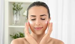 Skin Care Tips: ગ્લોઇંગ સ્કિન માટે આ કુદરતી ઉપચાર છે કારગર, પાર્લર જેવો આપશે ગ્લો