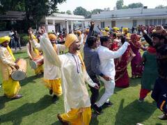 चुनाव आयोग के आंकड़ों में भी कांग्रेस को बहुमत, बीजेपी काफी पीछे