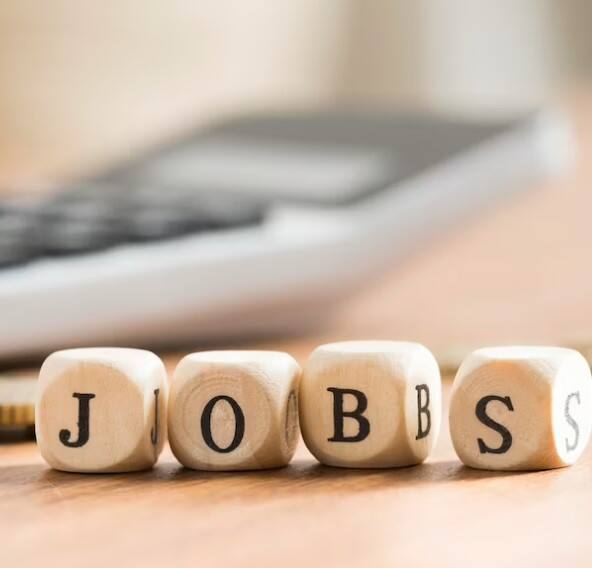 ਐਪਲੀਕੇਸ਼ਨ ਫੀਸ: ਇਸ ਪੋਸਟ ਲਈ ਅਪਲਾਈ ਕਰਨ ਵਾਲੇ ਉਮੀਦਵਾਰਾਂ ਨੂੰ 500 ਰੁਪਏ ਦੀ ਅਰਜ਼ੀ ਫੀਸ ਅਦਾ ਕਰਨੀ ਪਵੇਗੀ।