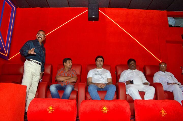 রিস্থিতি স্বাভাবিক হলে ফের মানুষ প্রেক্ষাগৃহে এসে সিনেমা দেখবেন তো? নাকি বদলে যাবে আমূল অভ্যাসটাই।