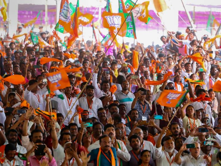 Karnataka Election 2023 Results BJP Could Not Win Single Seat In Eight Districts Chamarajanagar Mandya Bellary Chickmagalur Kolar Ramanagara Kodagu Yadgir Karnataka Election Results: कर्नाटक में BJP की हार के हैरान करने वाले आंकड़े, इतने जिलों में नहीं मिली एक भी सीट