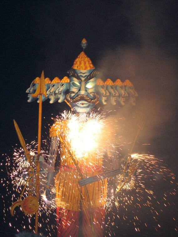 आखिर भारत के इन स्थानों पर क्यों होती है रावण की पूजा