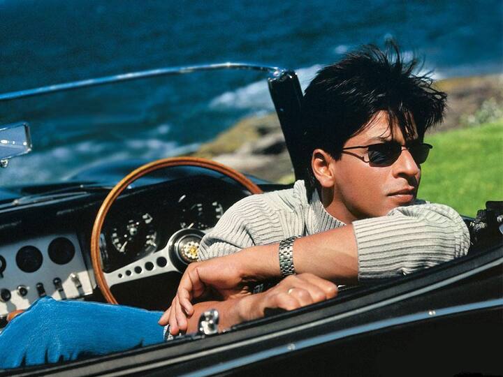 निर्माते विधू विनोद चोप्रा यांनी शाहरुख खानला '3 इडियट' या चित्रपटाची ऑफर दिली होती, परंतु तारखेच्या समस्येमुळे शाहरुख खान हा चित्रपट करू शकला नाही. नंतर आमिर खानला हा चित्रपट मिळाला.