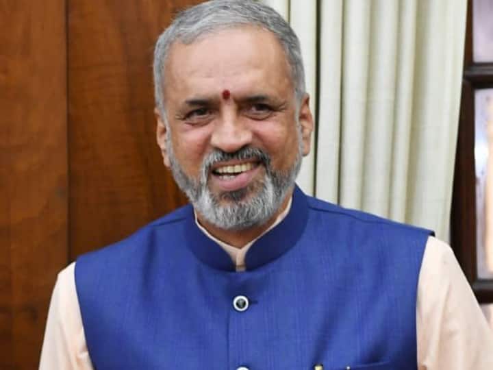 विशेश्वर हेगड़े एक वरिष्ठ बीजेपी नेता है. वो सिरसी विधानसभा सीट से चुनावी मैदान में उतरे हैं. इनके खिलाफ कांग्रेस की तरफ से भीमन्ना नाईक को चुनावी मैदान में उतारा गया है.