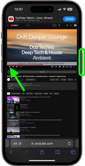 ਵੀਡੀਓ ਸ਼ੁਰੂ ਕਰਨ ਲਈ ਪਲੇ ਬਟਨ 'ਤੇ ਟੈਪ ਕਰੋ। ਅੱਗੇ, ਡਿਵਾਈਸ ਦੇ ਸਾਈਡ ਬਟਨ ਨਾਲ ਆਪਣੇ ਆਈਫੋਨ ਨੂੰ ਲਾਕ ਕਰੋ।