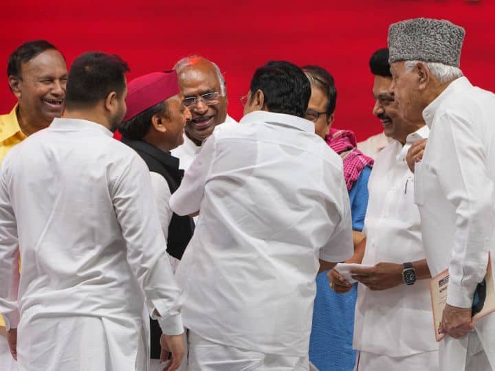 Karnataka Election Result 2023: कांग्रेस की जीत से उत्साहित विपक्षी पार्टियां, ममता बनर्जी से लेकर स्टालिन तक ने किया 2024 के लोकसभा चुनाव का जिक्र