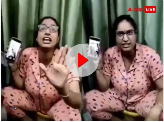 husband wife fight video viral on social media as woman texting her boyfriend husband caught trending video Viral Video: ਪ੍ਰੇਮੀ ਨੂੰ ਮੈਸੇਜ ਕਰ ਰਹੀ ਸੀ ਪਤਨੀ, ਪਤੀ ਨੇ ਰੰਗੇ ਹੱਥੀਂ ਫੜਿਆ ਤਾਂ ਭੜਕ ਗਈ, ਫਿਰ ਜੋ ਹੋਇਆ...