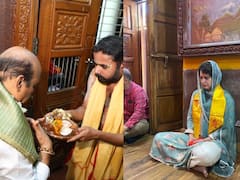 Karnataka Elections 2023 : முன்னிலை வகிக்கும் காங்கிரஸ்..யார் வேண்டுதல் பளிக்க போகிறது?