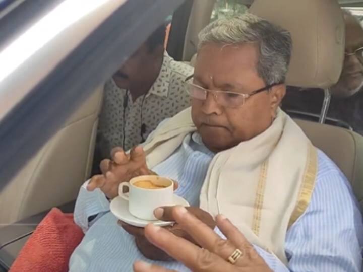 Karnataka Election Result 2023 Former CM and senior Congress leader  siddaramaiah  takes a halt at King’s Coffee Shop Karnataka Election Result: கர்நாடகா தேர்தலில் கெத்து காட்டும் காங்கிரஸ்.. கூலாக ஹாட் காஃபி குடிக்கும் சித்தராமையா..வைரல் வீடியோ..!