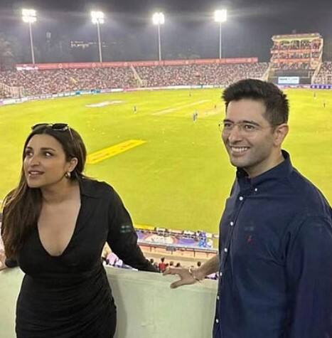 ਜਾਣਕਾਰੀ ਮੁਤਾਬਕ ਇਹ ਪ੍ਰੋਗਰਾਮ ਸ਼ਾਮ ਕਰੀਬ 5 ਵਜੇ ਤੋਂ ਸ਼ੁਰੂ ਹੋਵੇਗਾ। ਸਭ ਤੋਂ ਪਹਿਲਾਂ ਸੁਖਮਨੀ ਸਾਹਿਬ ਦੇ ਪਾਠ ਕੀਤੇ ਜਾਣਗੇ। ਇਸ ਤੋਂ ਬਾਅਦ ਅਰਦਾਸ ਹੋਵੇਗੀ ਅਤੇ ਫਿਰ ਕੁੜਮਾਈ ਹੋਵੇਗੀ। ਰਾਤ ਦੇ ਖਾਣੇ ਦਾ ਪ੍ਰੋਗਰਾਮ ਰੱਖਿਆ ਗਿਆ ਹੈ। ਪਰਿਵਾਰ ਅਤੇ ਕਰੀਬੀ ਦੋਸਤਾਂ ਸਮੇਤ ਕਰੀਬ 150 ਲੋਕਾਂ ਨੂੰ ਸੱਦਾ ਦਿੱਤਾ ਗਿਆ ਹੈ। ਇਸ ਵਿੱਚ ਦਿੱਲੀ ਦੇ ਮੁੱਖ ਮੰਤਰੀ ਅਤੇ ਆਮ ਆਦਮੀ ਪਾਰਟੀ ਦੇ ਸੁਪਰੀਮੋ ਅਰਵਿੰਦ ਕੇਜਰੀਵਾਲ ਅਤੇ ਪੰਜਾਬ ਦੇ ਮੁੱਖ ਮੰਤਰੀ ਭਗਵੰਤ ਮਾਨ ਵੀ ਸ਼ਾਮਲ ਹਨ।