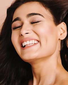 Shalini Pandey Photos: అర్జున్ రెడ్డి భామ అందమైన ఫొటోలు