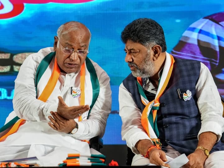 Karnataka Election Result 2023: रुझानों में बढ़त के बाद कांग्रेस में जोश, कल होगी विधायक दल की बैठक, हैदराबाद में रिजॉर्ट बुक