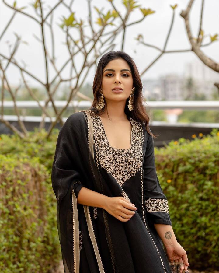 రీసెంట్ గా సాయి ధరమ్ తేజ్ తో కలిసి ‘విరూపాక్ష‘ చిత్రంతో బ్లాక్ బస్టర్ అందుకుంది. Photo Credit: Samyuktha/Instagram