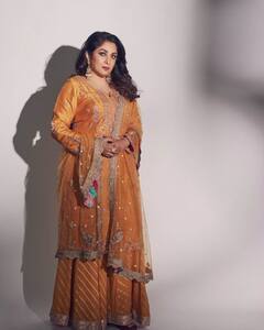 Ramya Krishnan Life Fact: इस एक आरोप ने ‘बाहुबली’ की शिवगामी देवी की लाइफ में मचा दिया था बवाल, जानिए पूरा मामला