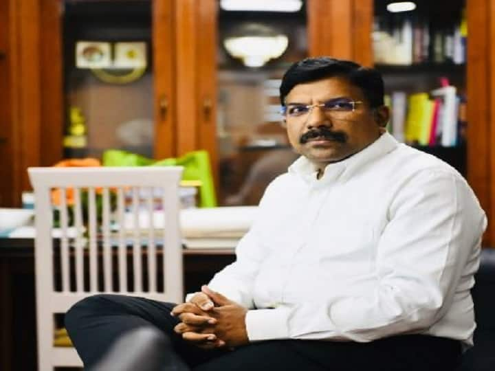 Muruganandam IAS appointed as secretary to chief minister know more details here Muruganandam IAS: பி.டி.ஆரே பாராட்டிய அதிகாரி.. முதலமைச்சரின் புதிய தனி செயலாளர் முருகானந்தம்..! யார் இவர்?