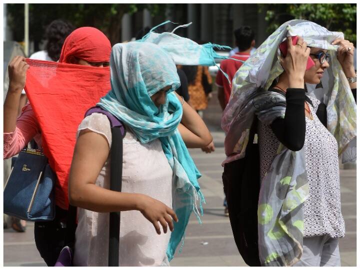 Haryana & Punjab Weather Today: हरियाणा-पंजाब में बढ़ने लगा तापमान, हिसार में 43.9 डिग्री तो फरीदकोट में पारा पहुंचा 43.6 पार, अगले 2 दिन और बढ़ेगी गर्मी Weather Update Today 12 may Haryana Punjab, imd forecast rain alert chandigarh gurugram, ambala, faridabad, amritsar patiala jalandhar ka Mausam Haryana & Punjab Weather Today: हरियाणा-पंजाब में बढ़ने लगा तापमान, हिसार में 43.9 डिग्री तो फरीदकोट में पारा पहुंचा 43.6 पार, अगले 2 दिन और बढ़ेगी गर्मी