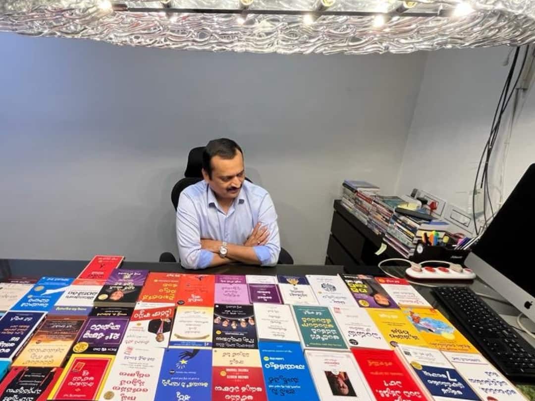 Bandla Ganesh made shocking tweets on his political re entry Bandla Ganesh Political Re Entry : బానిసత్వానికి బై, నిజాయితీ రాజకీయాలకు జై, పొలిటికల్ ఎంట్రీపై బండ్ల గణేష్ కీలక వ్యాఖ్యలు