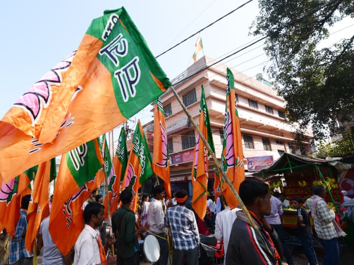 UP Nikay Chunav Results 2023 BJP Mayor Candidate Umesh Gautam won from Bareilly Nagar Nigam know how many votes the got UP Nikay Chunav 2023 Live: बरेली नगर निगम में बीजेपी उम्मीदवार की जीत, जानें- सपा और बसपा को मिले कितने वोट