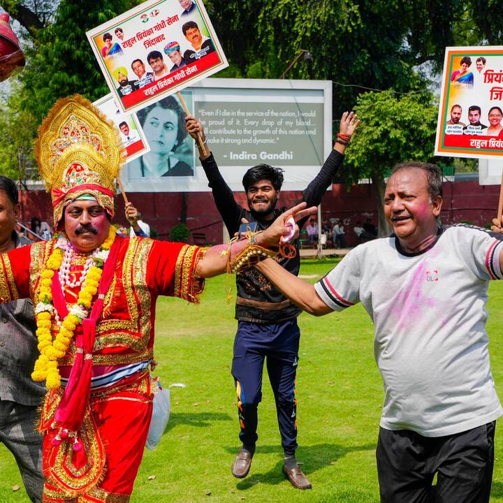 সকাল থেকেই জয়ের ট্রেন্ড দেখা যায়। উচ্ছ্বাস শুরু হয়ে যায় দলীয় কর্মী-সমর্থকদের মধ্যে।