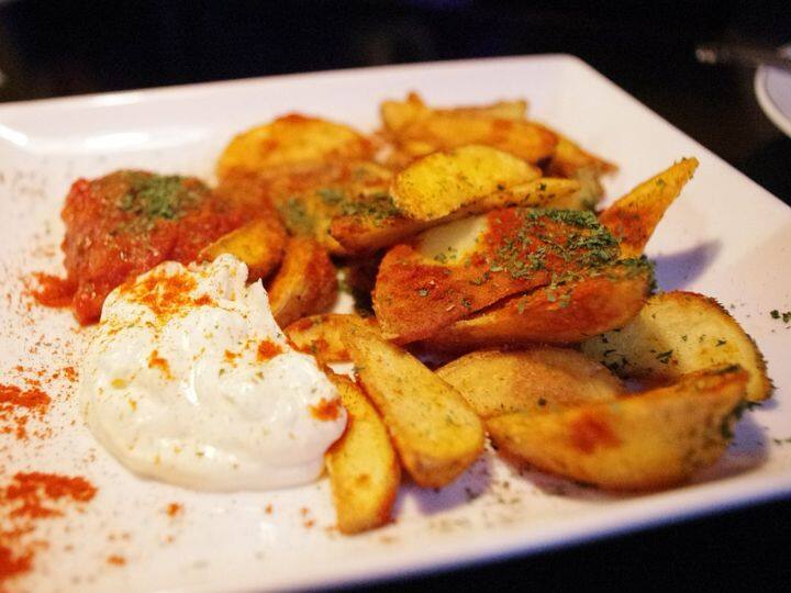 क्या आपने कभी सोचा है कि जिस मेयोनीज को आप हर फास्ट फूड के साथ चाव से खाना पंसद करते हैं, वो आपकी सेहत को कितना नुकसान पहुंचा सकता है?