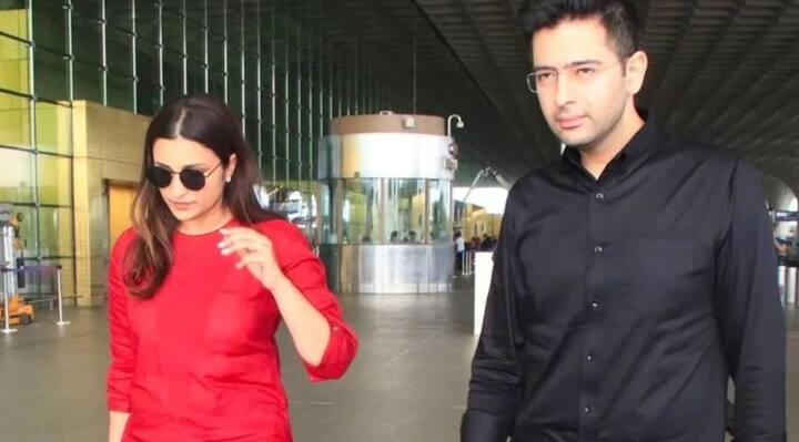 परिणीती आणि राघवने आपल्या चाहत्यांना आणि मीडियाला त्यांच्या साखरपुड्याची बातमी दिली आहे. राघव चड्ढा आणि परिणीती चोप्रा यांना आजवर अनेकदा स्पॉट करण्यात आलं आहे.