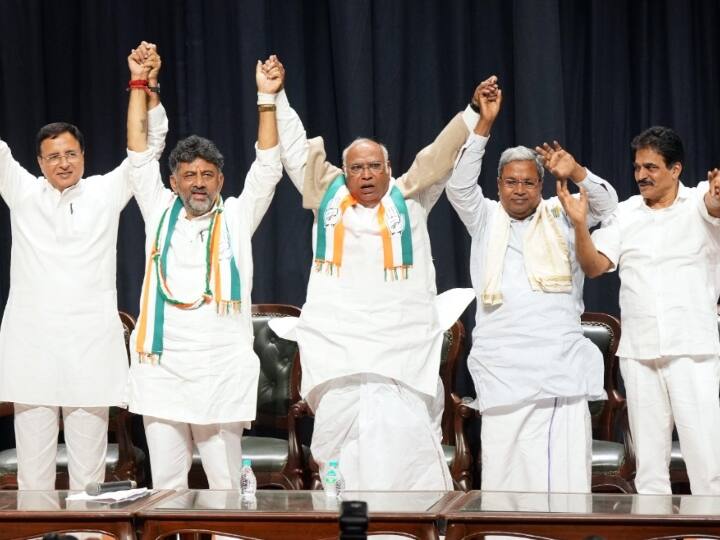 Karnataka Assembly Election Result 2023 Congress wins BJP loses PM Modi Rahul Gandhi reaction 10 highlights Karnataka Election Result: 'BJP मुक्त दक्षिण भारत...', 10 साल बाद अपने दम पर कांग्रेस की हुई वापसी तो बोले खरगे, पीएम मोदी ने दी बधाई | बड़ी बातें