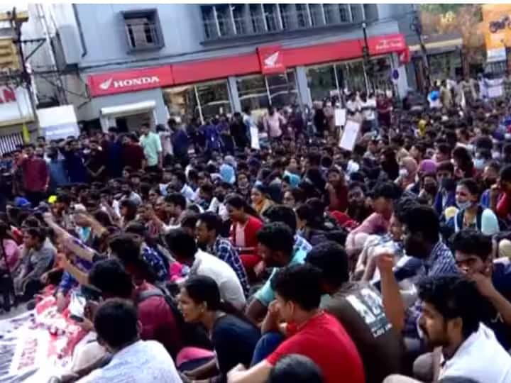 Kerala Doctors Protest Against CPI(M) MLA Over Her 'Rude' Remark Kerala Doctors Protest Against CPI(M) MLA Over Her 'Rude' Remark