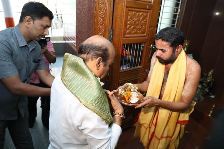 Ahead of the temple visit, Bommai said that it was a big day for Karnataka since the people's verdict would be out for the state (Credit: ABP Nadu)