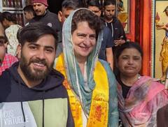 कर्नाटक चुनाव रिजल्ट के बीच जाखू मंदिर पहुंचीं प्रियंका गांधी, भगवान हनुमान के दरबार में नवाया शीश