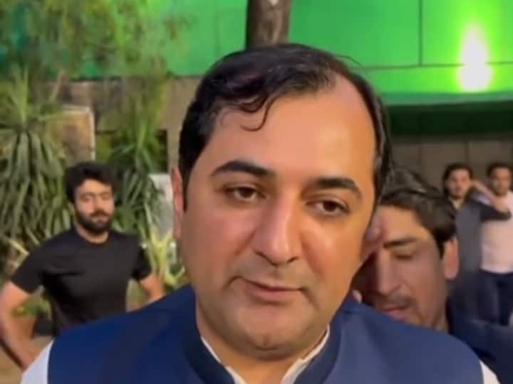गिलगित-बाल्टिस्तान के CM ने किया फर्जीवाड़ा, चुनावी हलफनामे में जमा कर दी थी फेक डिग्री गिलगित-बाल्टिस्तान के CM ने किया फर्जीवाड़ा, चुनावी हलफनामे में जमा कर दी थी फेक डिग्री